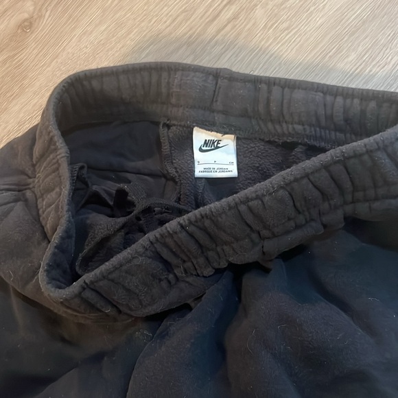 Nike Sweatpants - Picture 4 of 5